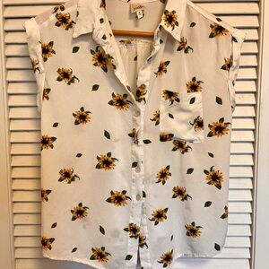 White Sunflower Print Button-Up, Medium, spring, floral, boho